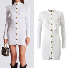 Design tassel, single-breasted metal buckle, ringuez, half-high neck, stretch slim, slim, padded, shoulder knit dress